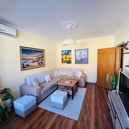 Cozy Central Apartment تيرانا المظهر الخارجي الصورة