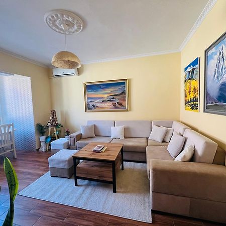 Cozy Central Apartment تيرانا المظهر الخارجي الصورة